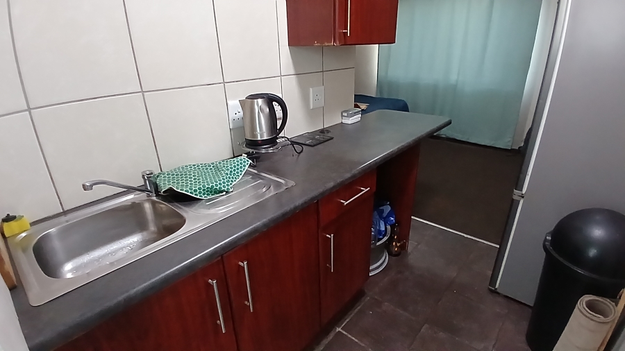 To Let 1 Bedroom Property for Rent in Summerstrand Eastern Cape